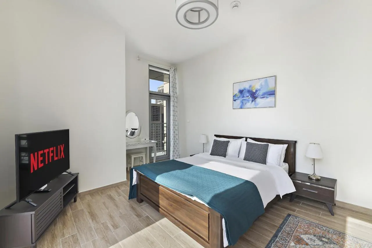 Vayk - Spacious Two Bedroom Near Canal Dubai United Arab Emirates